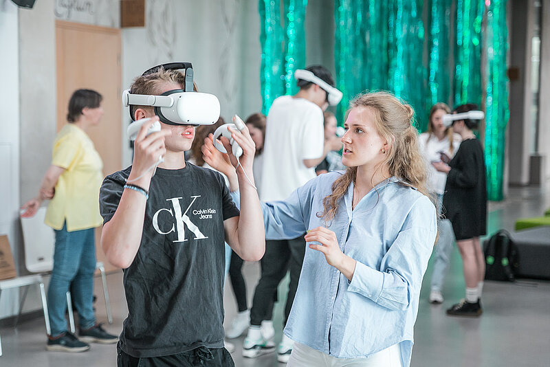 Zinātnes kafejnīca uz Akadēmisko centru "atved" virtuālo realitāti